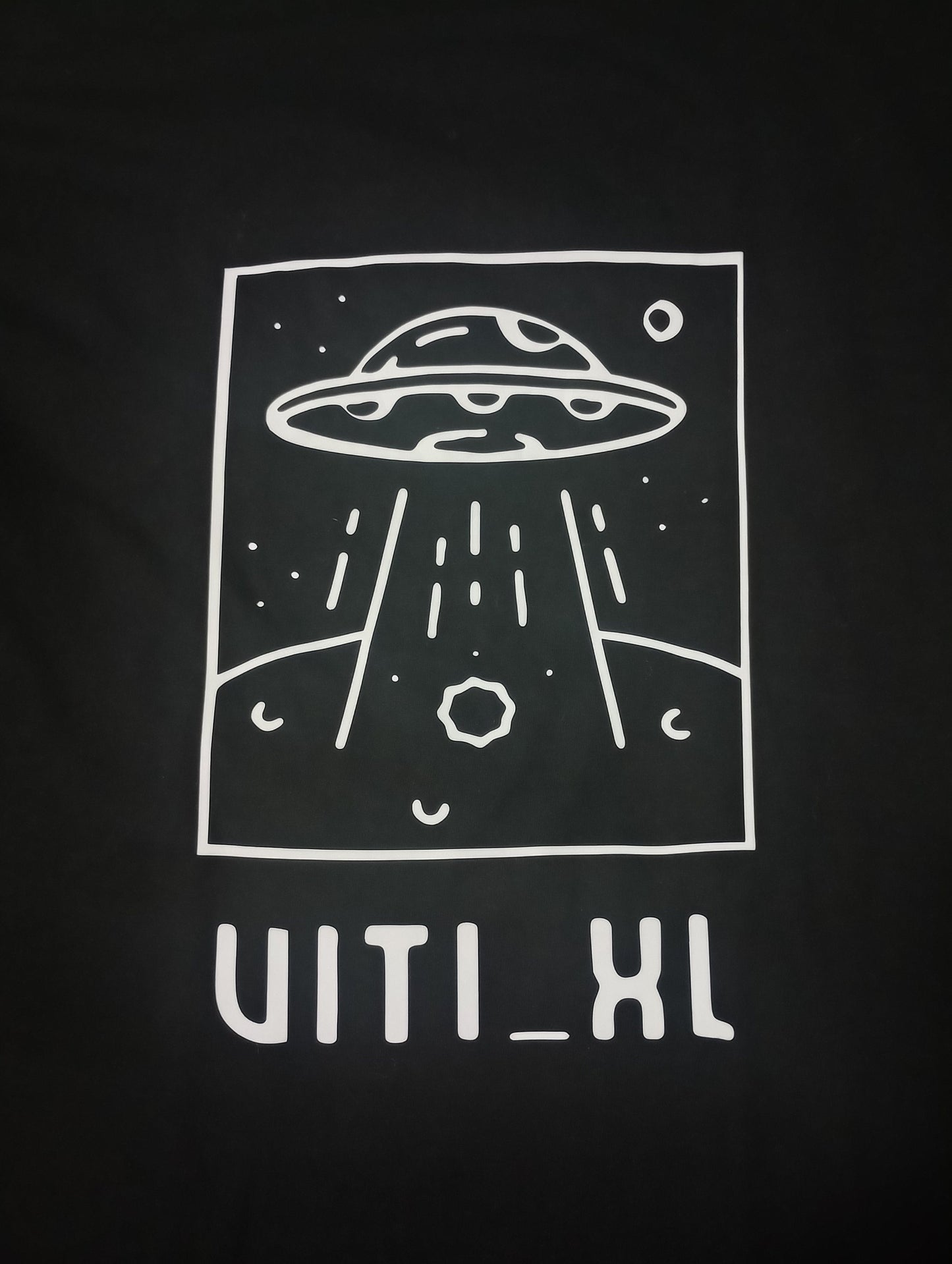 White "Viti xL UFO" Size Medium T Shirt